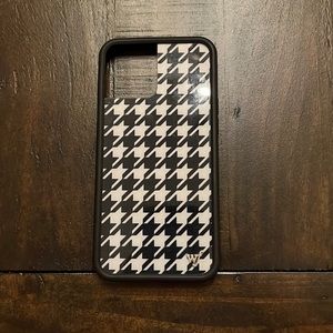 Houndstooth iPhone 12 Pro Max case